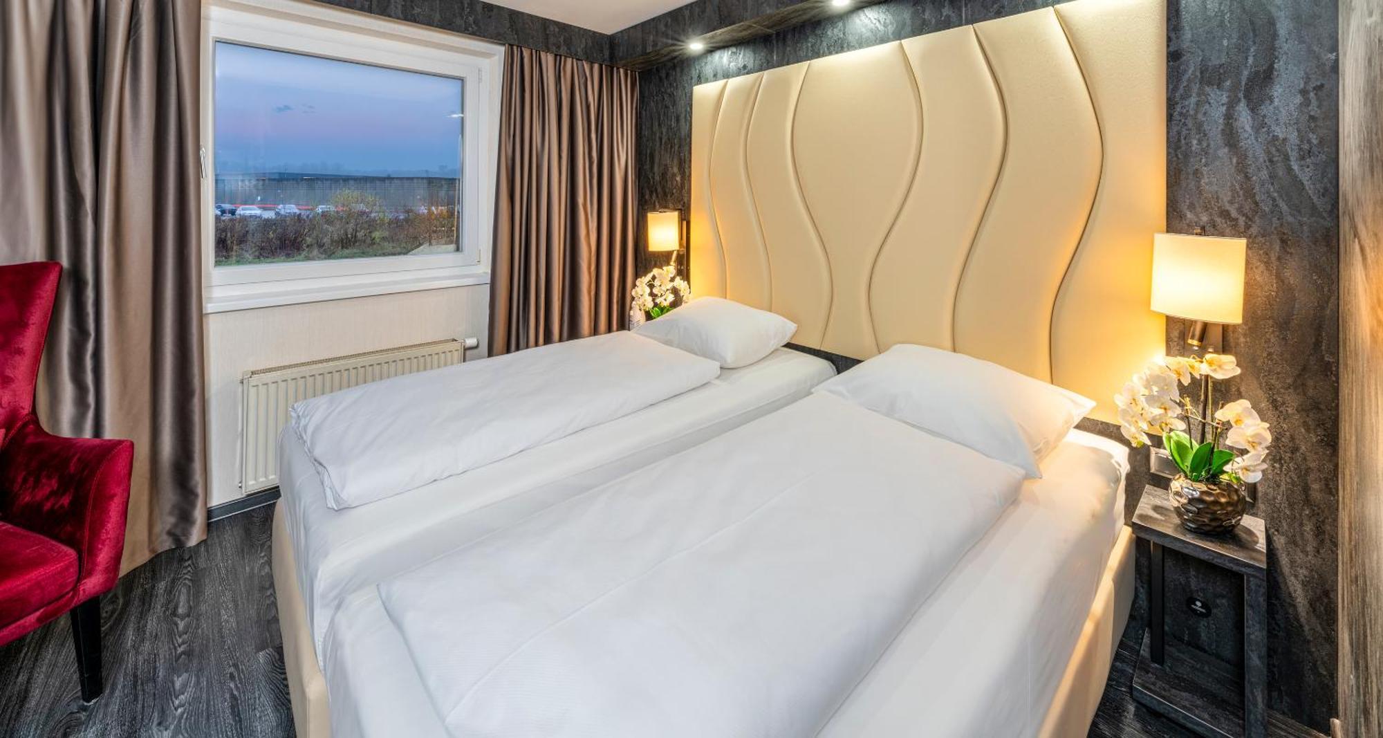 Plaza Inn Muehldorf Екстериор снимка